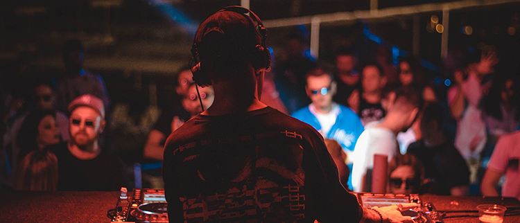 La musicalización de eventos: el arte de crear ambientes inolvidables